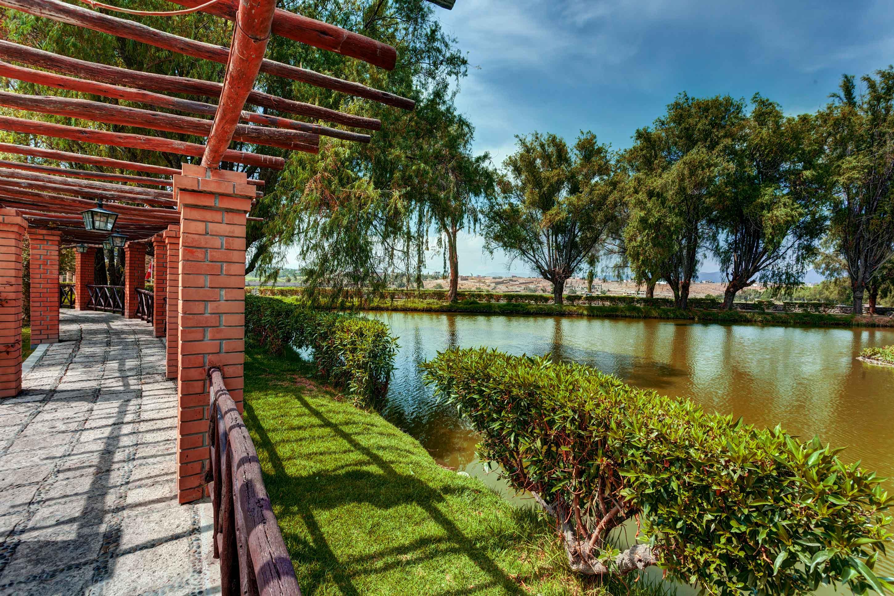 Bth Hotel Arequipa Lake Characato Extérieur photo