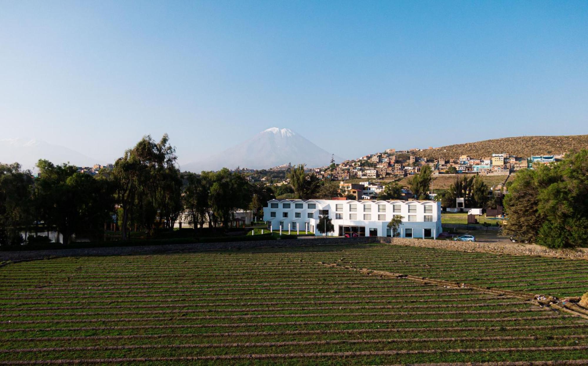 Bth Hotel Arequipa Lake Characato Extérieur photo